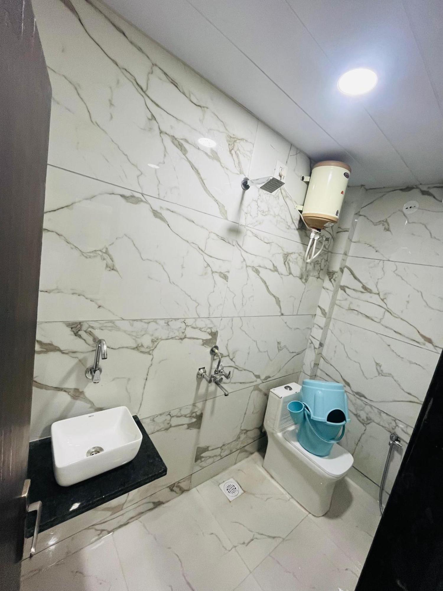 Hotel Sk Tower اوجاين المظهر الخارجي الصورة