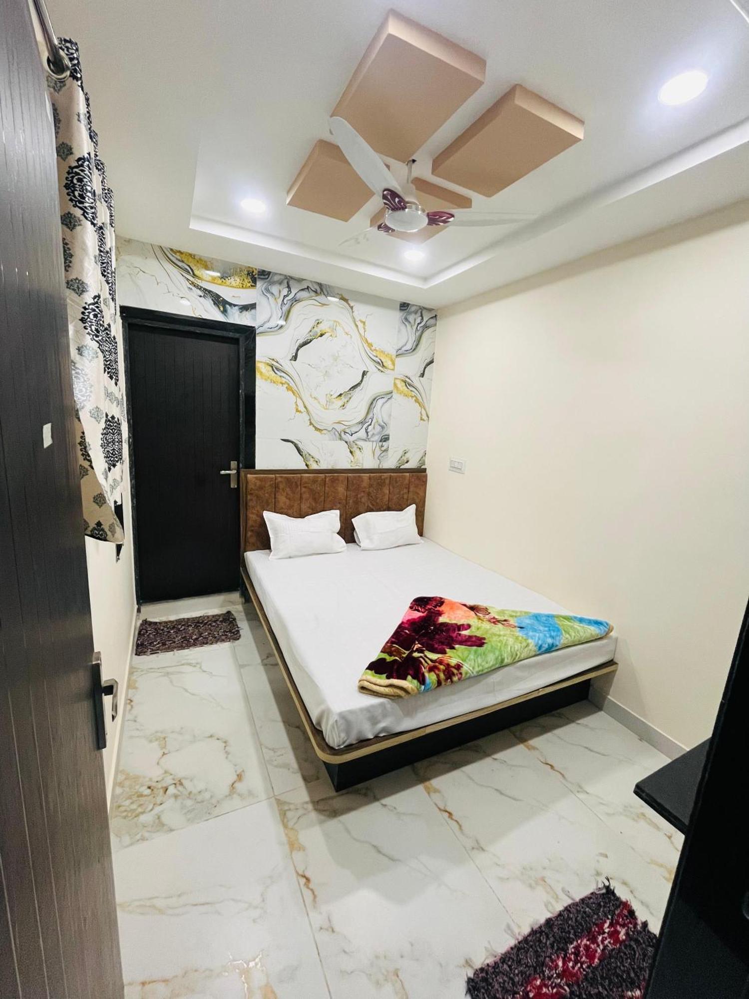 Hotel Sk Tower اوجاين المظهر الخارجي الصورة