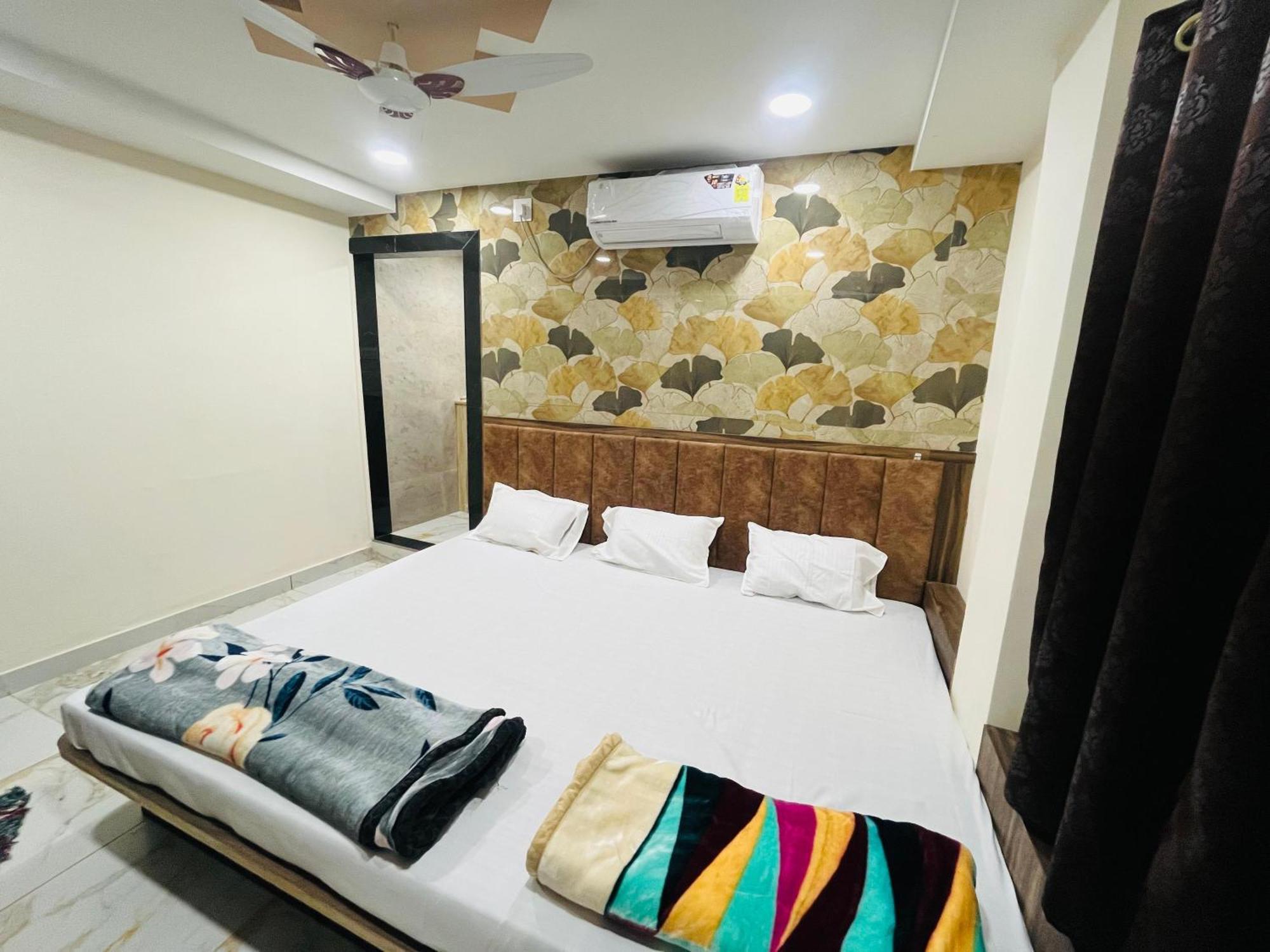 Hotel Sk Tower اوجاين المظهر الخارجي الصورة
